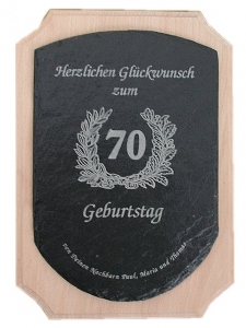 Wappenform-Schiefer auf Buchenholztafel mit Wunschgravur
